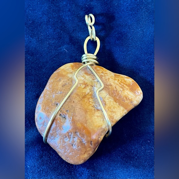 Pendant - Picture 3 of 7